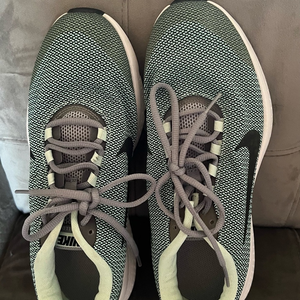 Nike Green mint and Black Sneakers